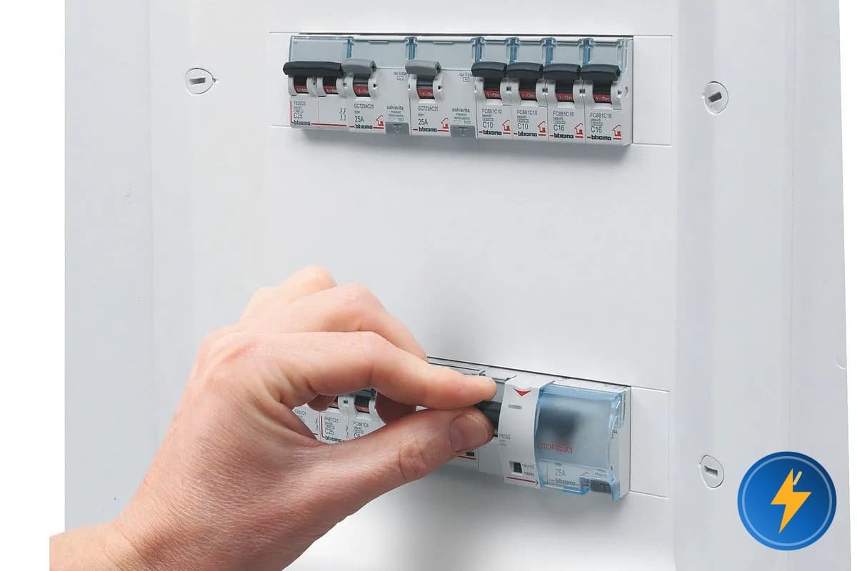 Certificazione impianto elettrico (Dichiarazione di conformità) — elettricista a Monza